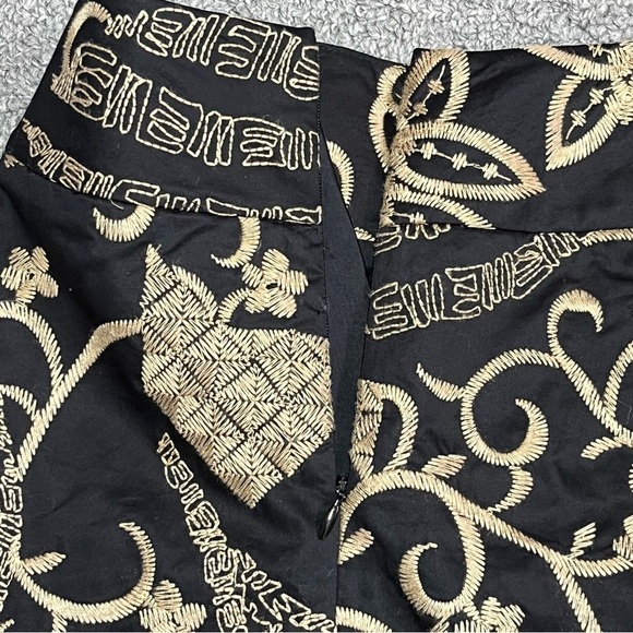 Talbots Collection A Line Skirt Size 2 Petite Black with Tan Allover Embroidery - Picture 11 of 12